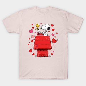 Snoopy & Woodstock Valentine Doghouse M441 T-Shirt